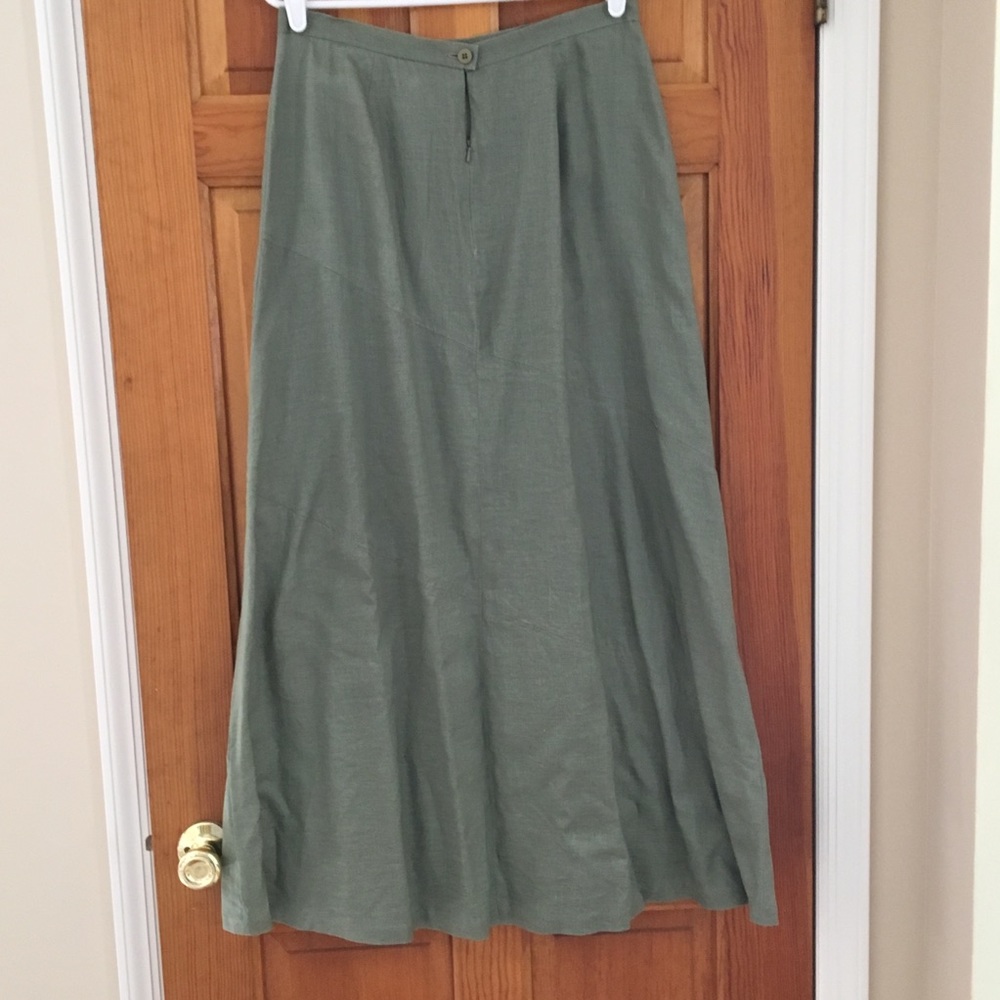Women’s skirt